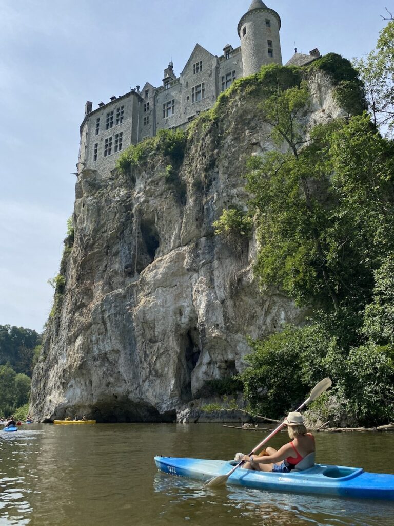 chateau kayak riviere