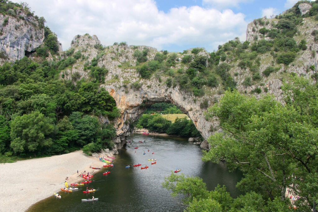 kayaks pont d'arc